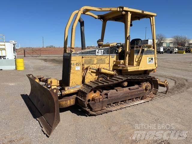 CAT D3C Buldozer sobre oruga