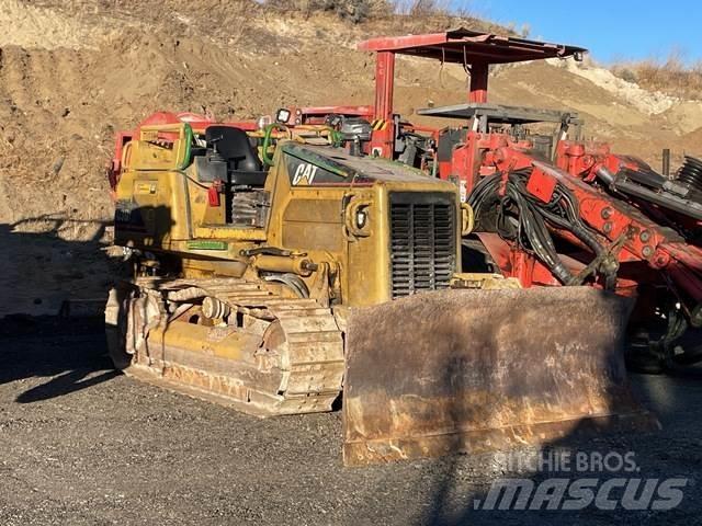 CAT D3G Buldozer sobre oruga