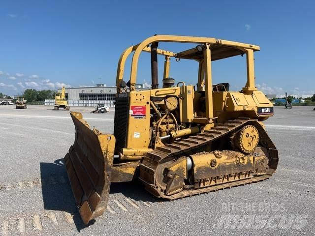 CAT D5H Buldozer sobre oruga