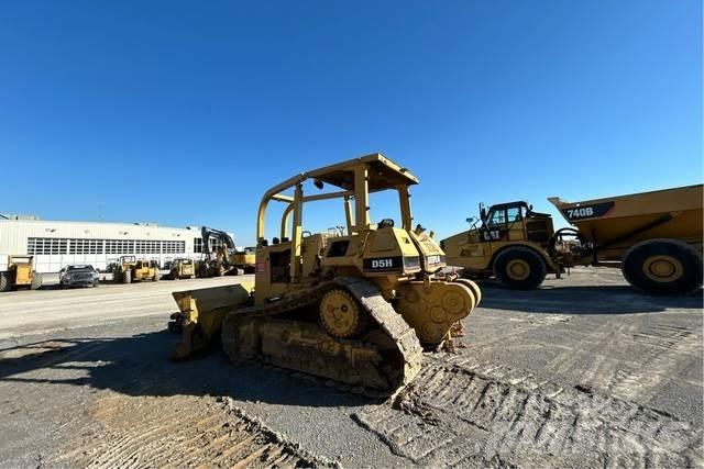 CAT D5H Buldozer sobre oruga