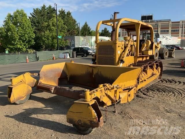 CAT D6 Buldozer sobre oruga