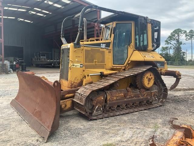 CAT D6N XL Buldozer sobre oruga