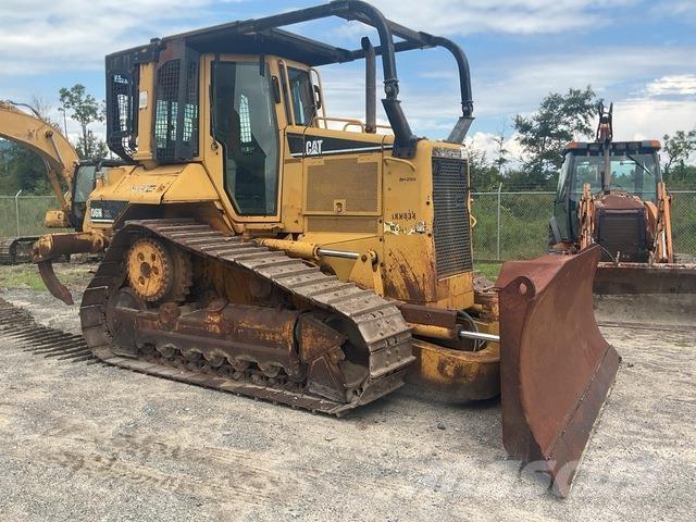 CAT D6N XL Buldozer sobre oruga