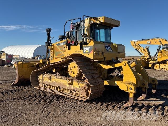CAT D6T LGP Buldozer sobre oruga