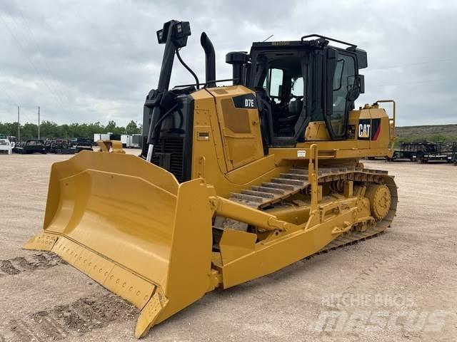 CAT D7E Buldozer sobre oruga