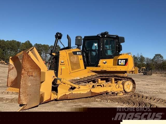 CAT D7E Buldozer sobre oruga