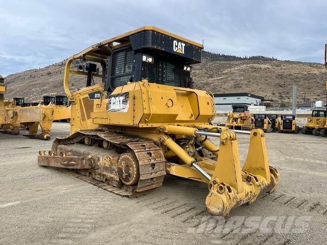 CAT D7E Buldozer sobre oruga