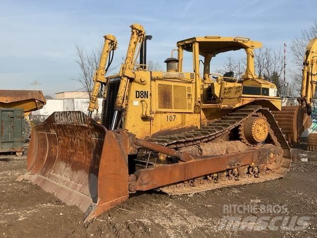 CAT D8N Buldozer sobre oruga