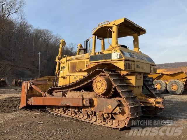 CAT D8N Buldozer sobre oruga