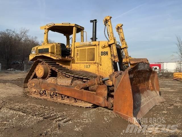 CAT D8N Buldozer sobre oruga