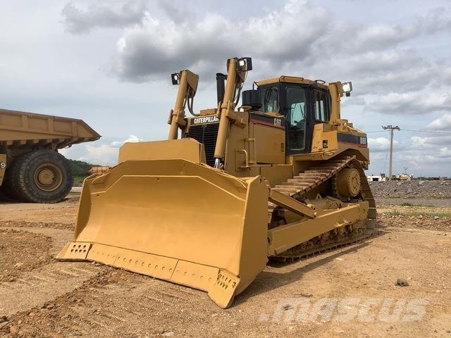 CAT D8R Buldozer sobre oruga