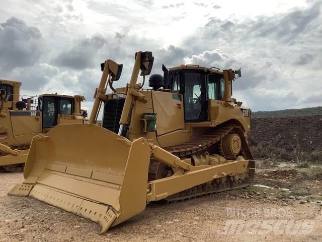 CAT D8T Buldozer sobre oruga