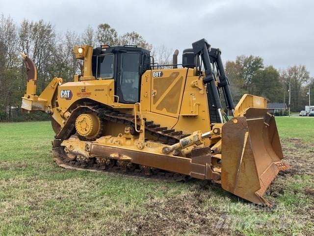 CAT D8T Buldozer sobre oruga