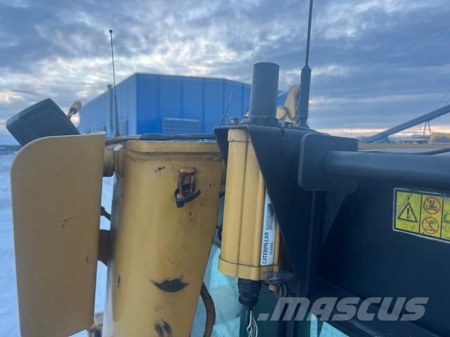 CAT D8T Buldozer sobre oruga