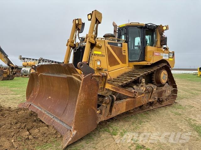 CAT D8T Buldozer sobre oruga
