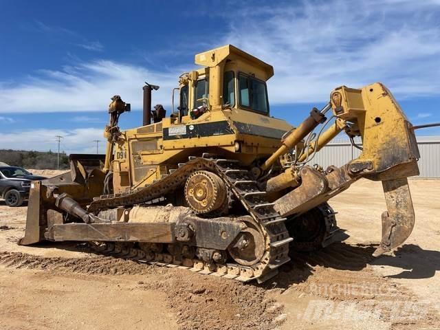 CAT D9N Buldozer sobre oruga