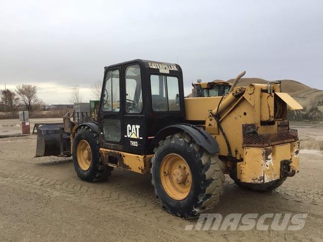 CAT TH83 Carretillas telescópicas