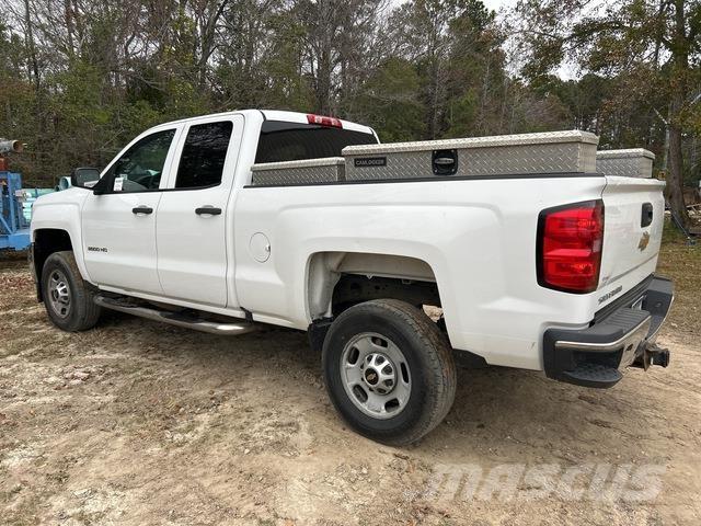 Chevrolet 2500 Caja abierta/laterales abatibles