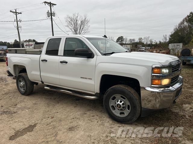 Chevrolet 2500 Caja abierta/laterales abatibles