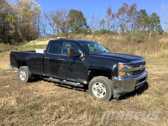 Chevrolet 2500 Caja abierta/laterales abatibles