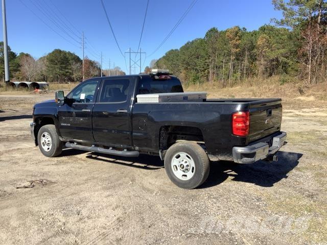Chevrolet 2500 Caja abierta/laterales abatibles