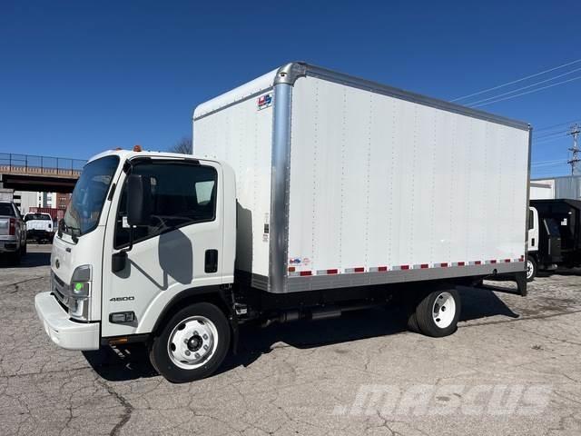 Chevrolet 4500 Camiones con caja de remolque