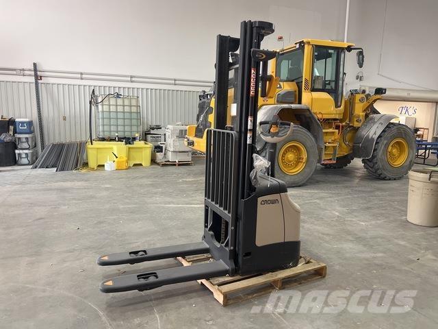 Crown ES 4000 Apiladoras eléctricos