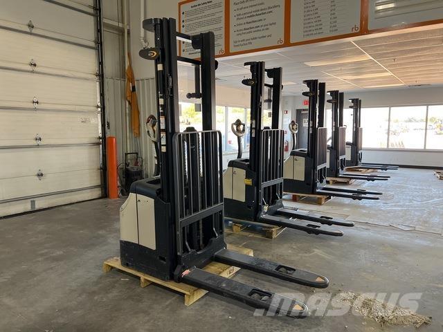 Crown ES 4000 Apiladoras eléctricos