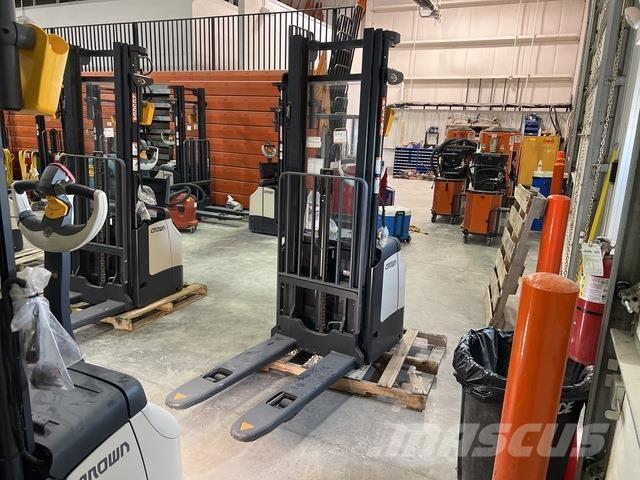 Crown ES 4000 Apiladoras eléctricos