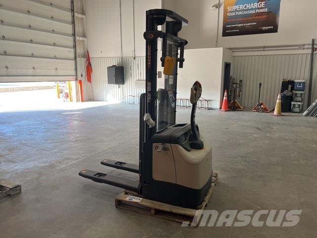 Crown ES 4000 Apiladoras eléctricos