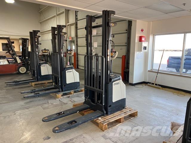 Crown ES 4000 Apiladoras eléctricos