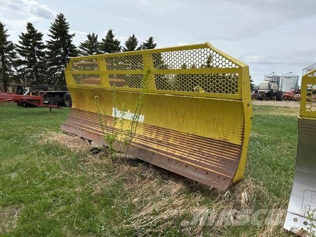 Degelman 6900 Buldozer sobre ruedas
