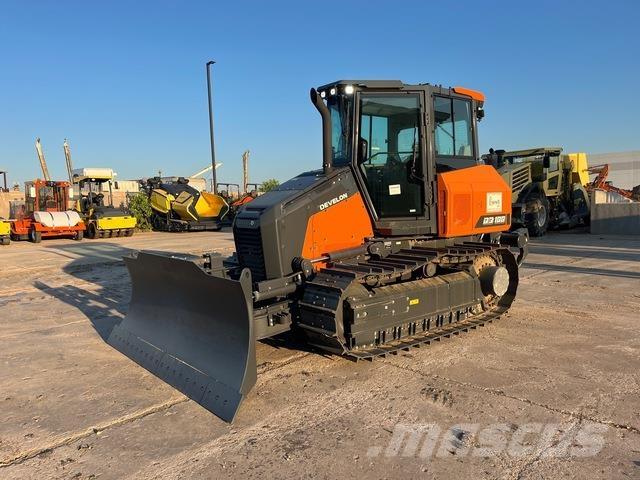 Develon DD100 Buldozer sobre oruga