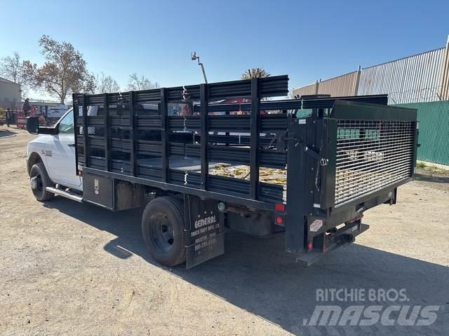 Dodge 3500 Camiones de cama baja