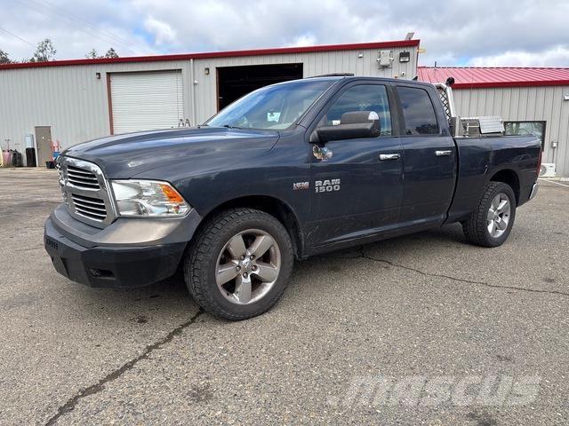 Dodge Ram 1500 Caja abierta/laterales abatibles