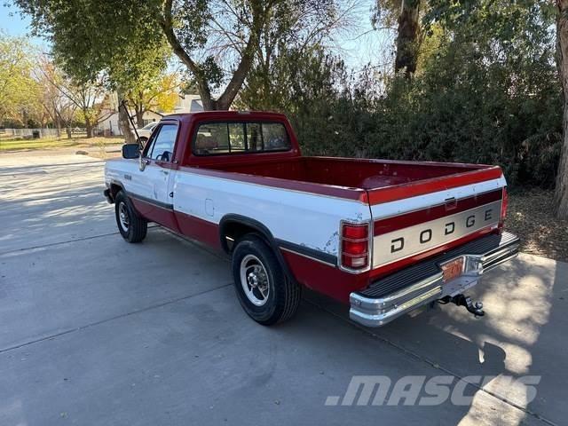 Dodge Ram 250 Caja abierta/laterales abatibles