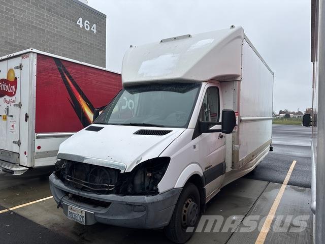 Dodge Sprinter Camiones con caja de remolque