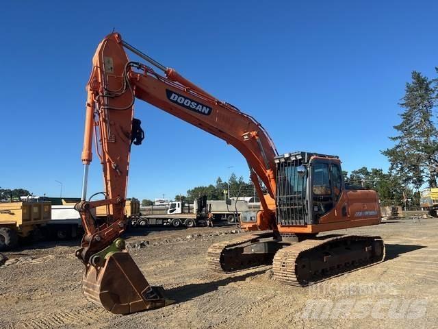 Doosan DX225LC Excavadoras sobre orugas