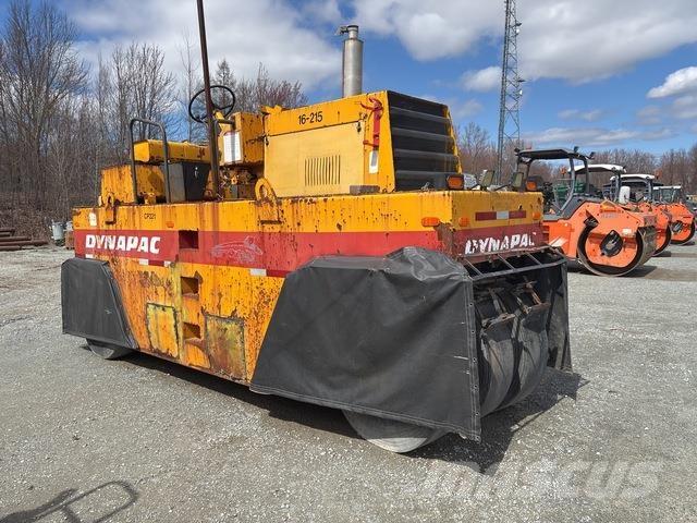 Dynapac CP221 Rodillos sobre neumáticos