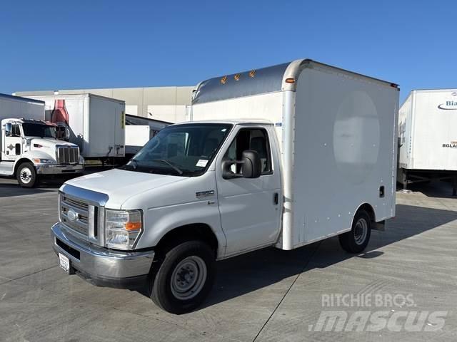 Ford  Camiones con caja de remolque