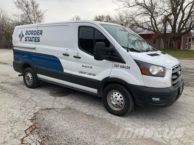 Ford  Camiones con caja de remolque