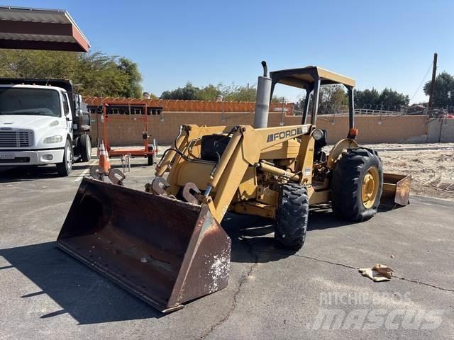 Ford 5450 Cargadoras y excavadoras frontales