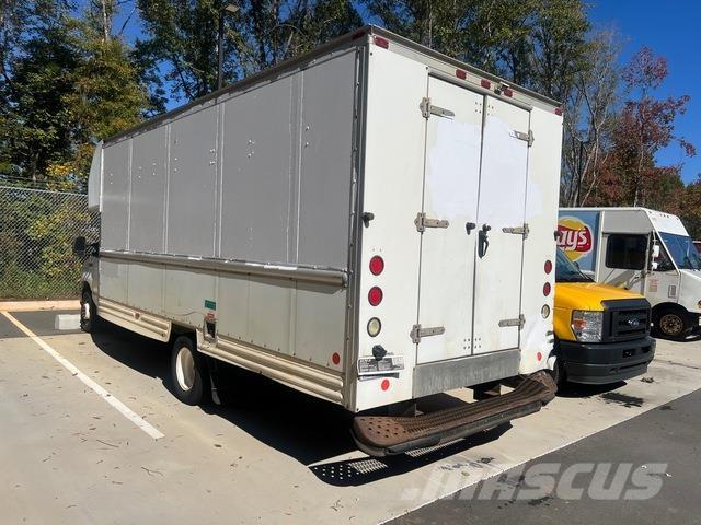 Ford E-350 Furgonetas cerradas