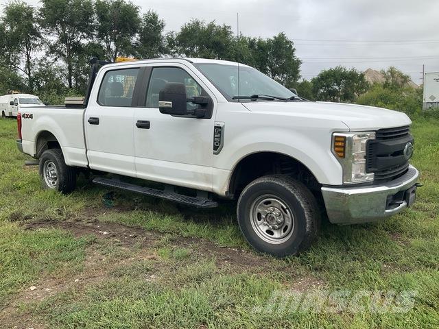 Ford F-250 Caja abierta/laterales abatibles