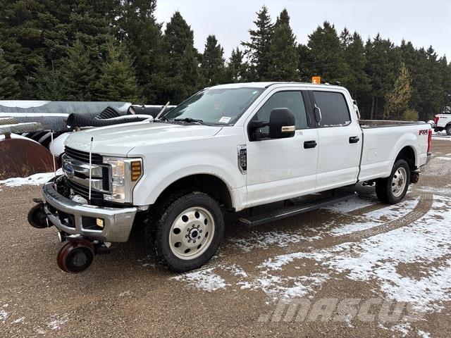 Ford F-250 Caja abierta/laterales abatibles
