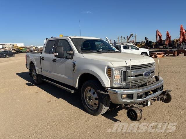 Ford F-250 Caja abierta/laterales abatibles