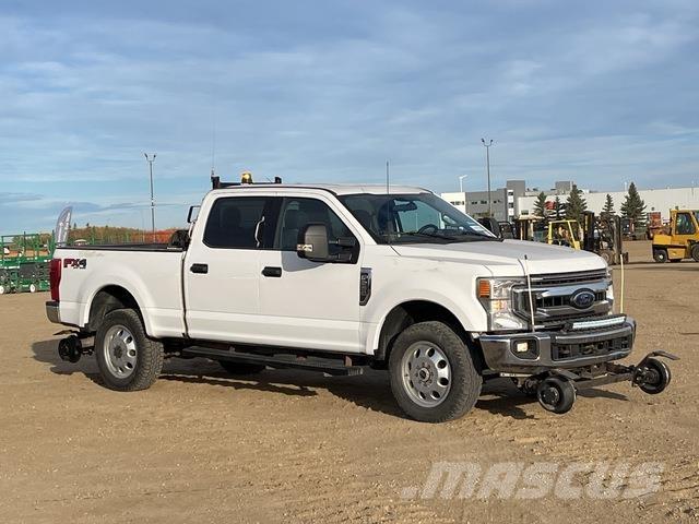 Ford F-250 Caja abierta/laterales abatibles