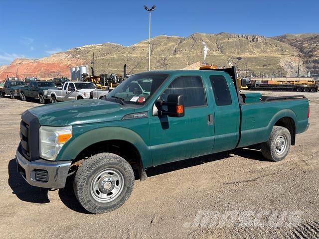 Ford F-250 Caja abierta/laterales abatibles