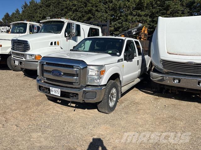Ford F-350 Caja abierta/laterales abatibles