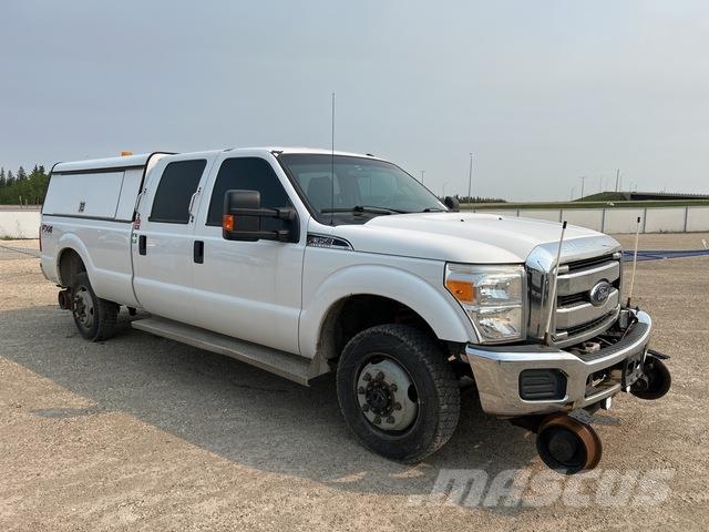 Ford F-350 Caja abierta/laterales abatibles